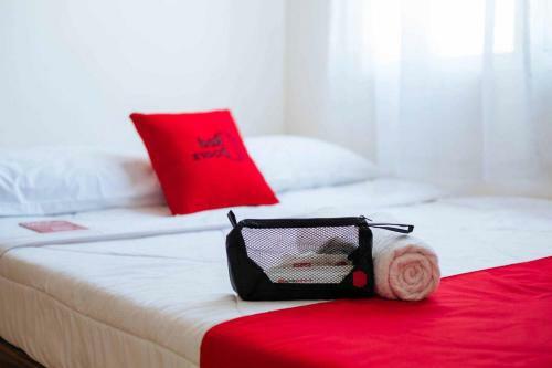 Hotel Reddoorz @ Jalan Pendidikan Mataram