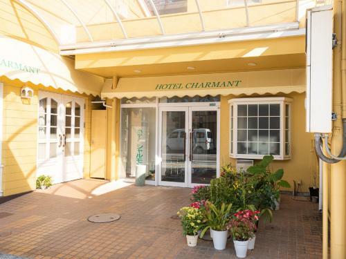 Hotel Charmant