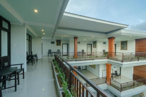 Hotel Grey House 2