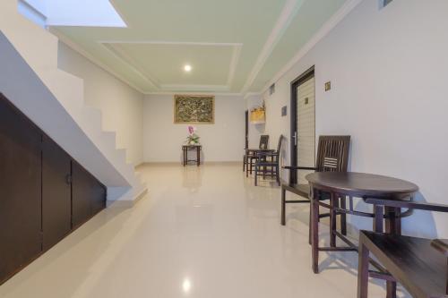 Hotel Grey House 2