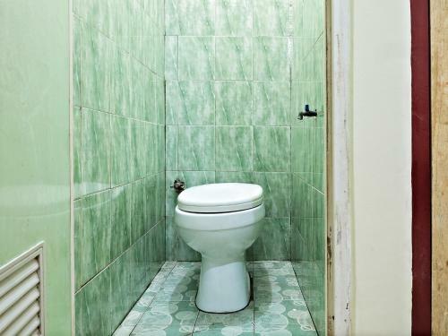 Hotel Spot On 2742 R5 Homestay