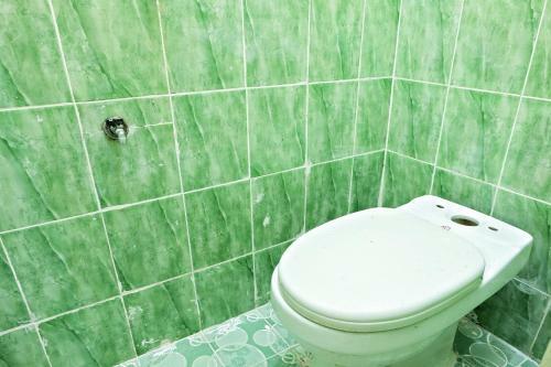 Hotel Spot On 2742 R5 Homestay