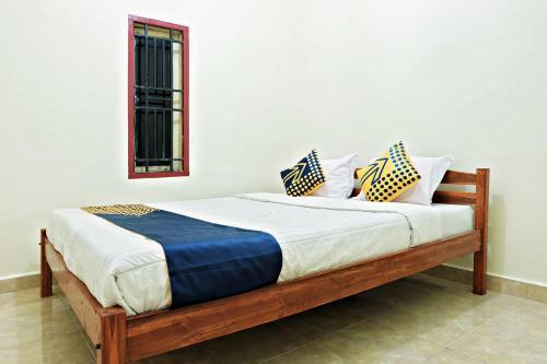 Hotel Spot On 2742 R5 Homestay