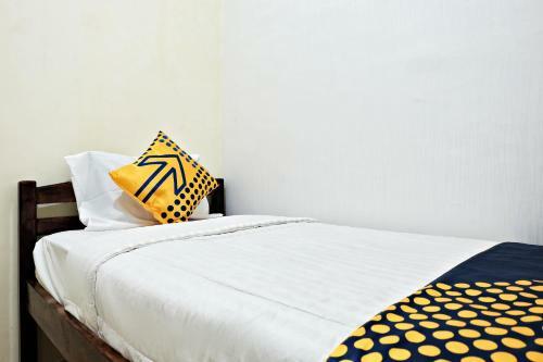 Hotel Spot On 2742 R5 Homestay