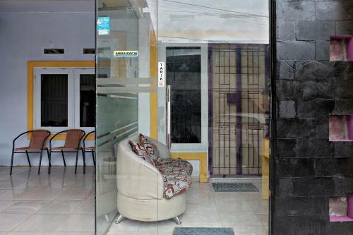 Hotel Spot On 2742 R5 Homestay