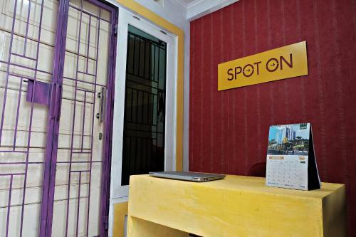 Hotel Spot On 2742 R5 Homestay
