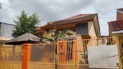 Hotel Oyo 90207 Danty Guest House