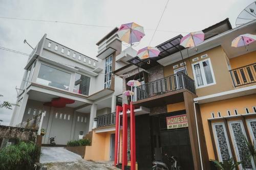 Hostal Reddoorz Syariah @ Jalan Dieng