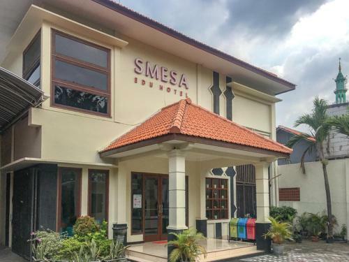 Hotel Smesa Edotel Syariah Surabaya