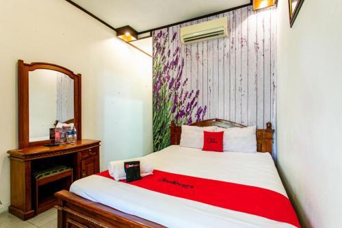 Hostal Reddoorz Plus Near Taman Sari 2