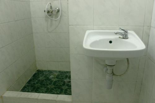 Hostal Reddoorz Plus Near Taman Sari 2