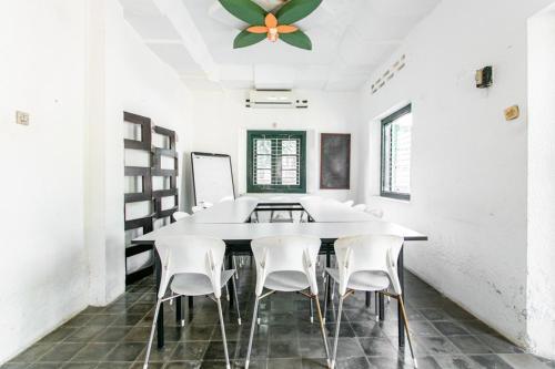 Hostal Reddoorz Plus Near Taman Sari 2