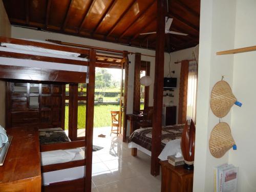 Family Villa Merapi View, Villa Poolside, All Inclusive & Car Driver
