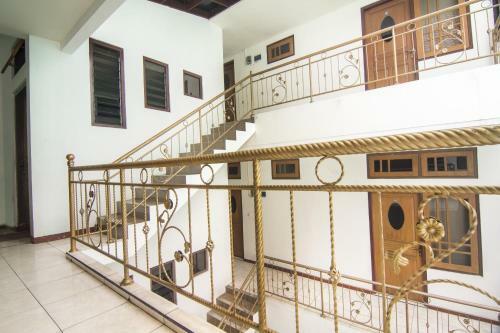 Hotel Oyo 2469 Sutomo Homestay