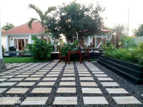 Hostal Adi Abian Villa