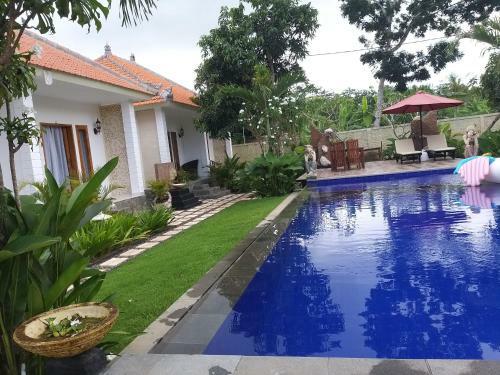 Hostal Adi Abian Villa