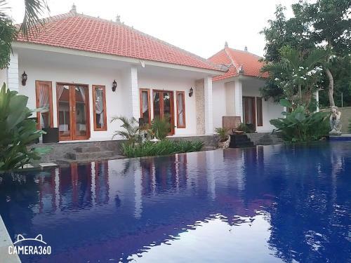 Hostal Adi Abian Villa
