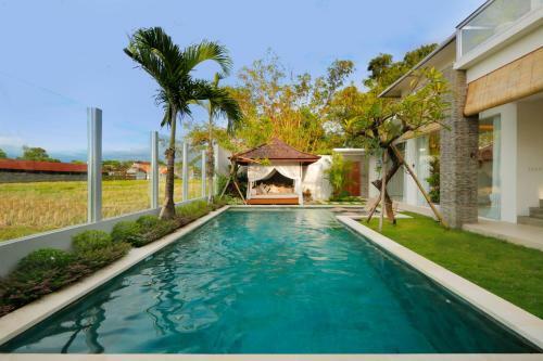Exclusive Villas Complex 7 Br Seminyak Center W Staff