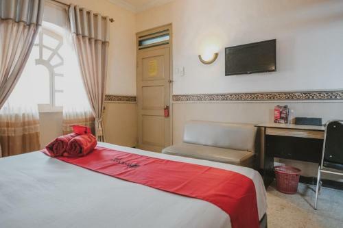 Hostal Reddoorz Plus @ Tanjung Karang Lampung 2