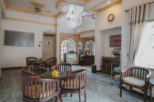 Hostal Reddoorz Plus @ Tanjung Karang Lampung 2