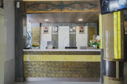 Hostal Reddoorz Plus Near Pantai Coastarina 2