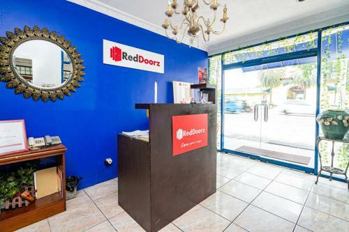 Hostal Reddoorz Near Istana Bogor