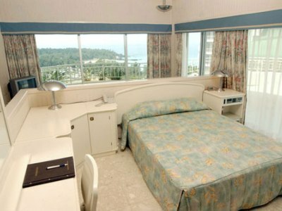 Hotel Okinawa Kariyushi Beach Resort Ocean Spa