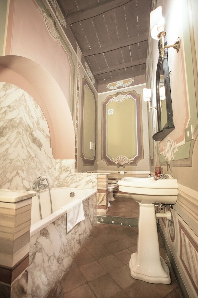 Hotel Castello Costaguti