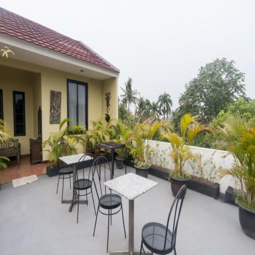 Hostal Reddoorz Syariah Plus Near Trans Studio Cibubur