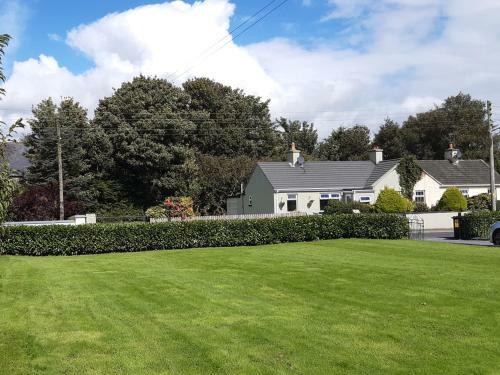 Garden Holiday Cottage By Trident Holiday Homes