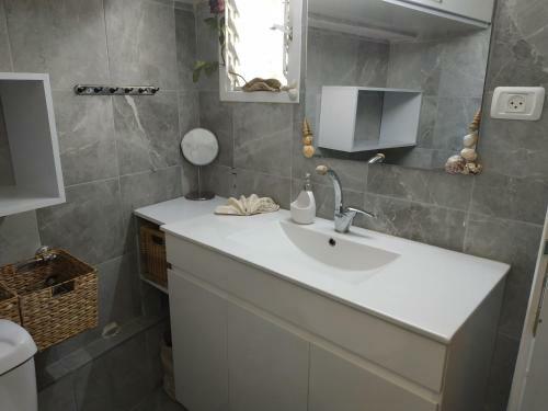 Apartamento Studio Apt Great Location Heart Of Downtown District