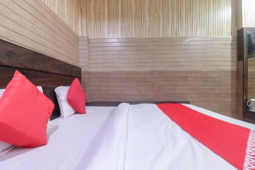 Oyo 67212 Jain Hotels & Isbt Agra