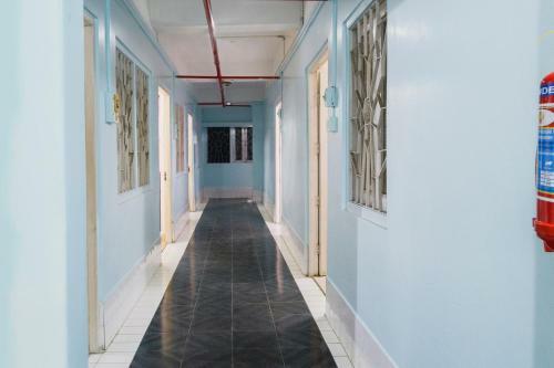 Hotel Oyo 28627 Royal Guest House