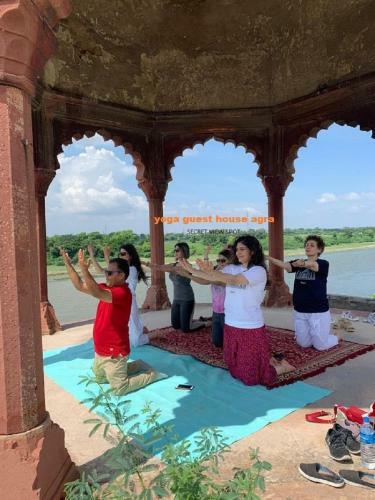 Ash Luxury Hotel With View Of Taj Mahal