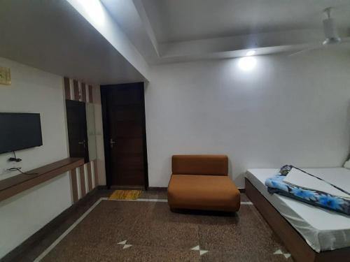 Hotel R. G Palace (Ram Ganga Palace)