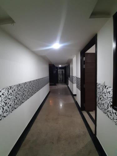 Hotel R. G Palace (Ram Ganga Palace)