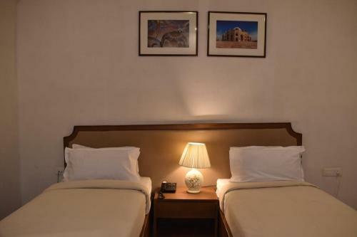 Hotel C-1 Agra