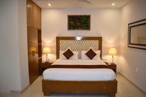 Hotel C-1 Agra