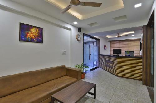 Hotel The Dev Orchid