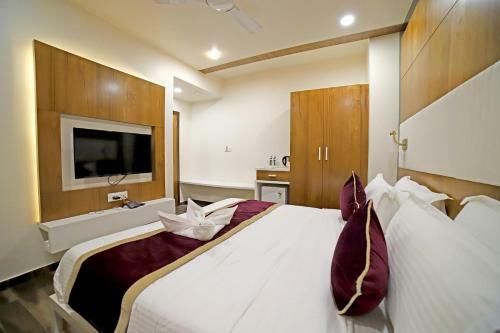 Hotel Priya Palace