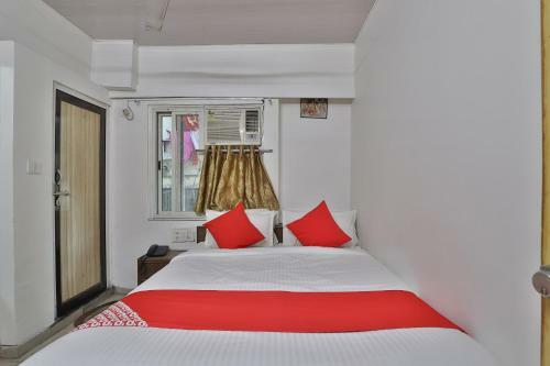 Oyo 80317 Collection O Hotel Maninagar Residency