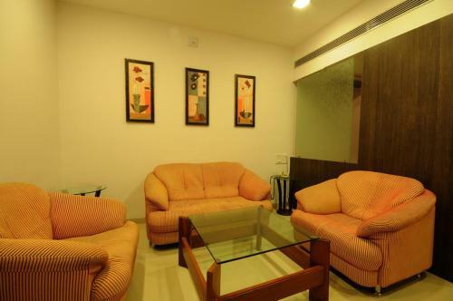 Hotel Surabhi Regency