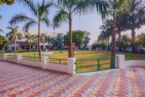 Hotel Oyo 75998 Shivani Banquet Hall