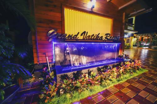 Hotel Grand Vatika Resort