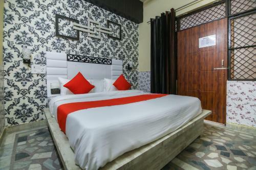 Hotel Oyo 65136 Meerut Inn