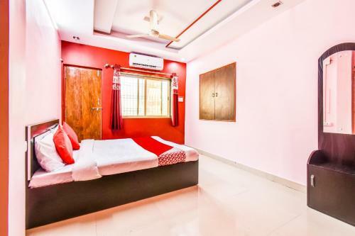 Oyo 65885 Kohinoor Hotel And Lodging