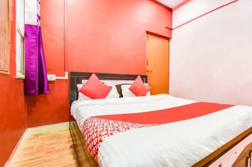 Oyo 65885 Kohinoor Hotel And Lodging