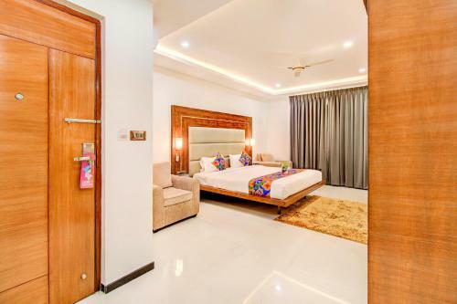 Fabhotel Prime Ivory Pearl II