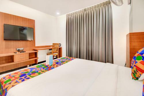 Fabhotel Prime Ivory Pearl II