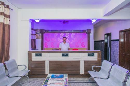 Hotel Oyo 26817 Gks Residency